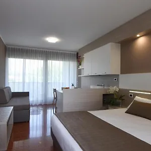 All'adige Apartahotel