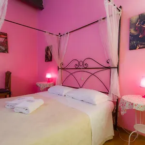 Juliette House Bed and breakfast